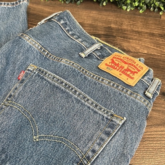 Mens Levi’s 550 - Picture 4 of 15
